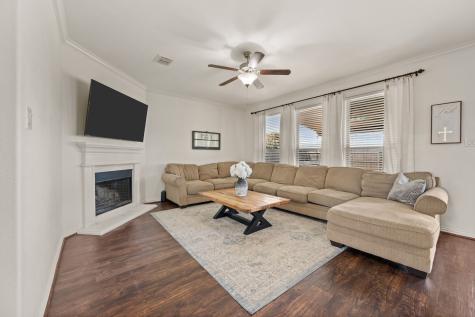 837 Graham Drive Burleson TX 76028