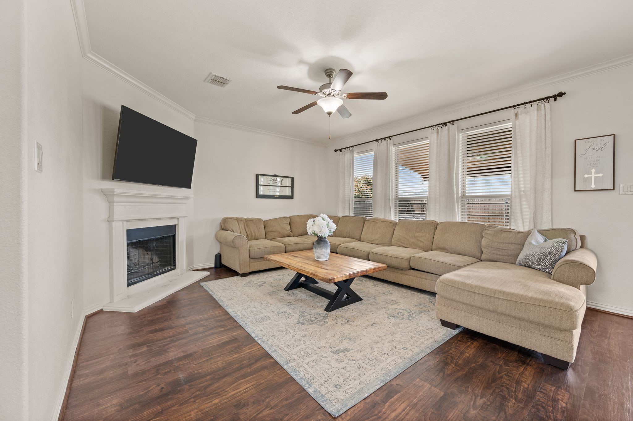 837 Graham Drive Burleson TX 76028