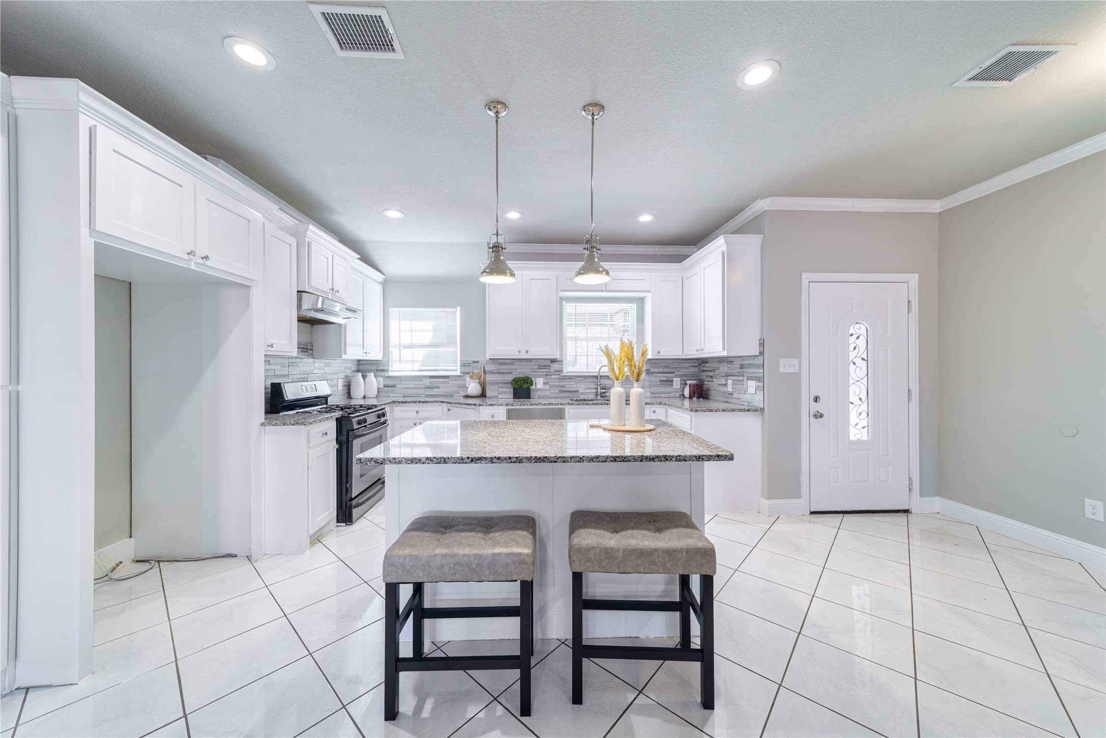 14001 Cimarron Drive Balch Springs TX 75180
