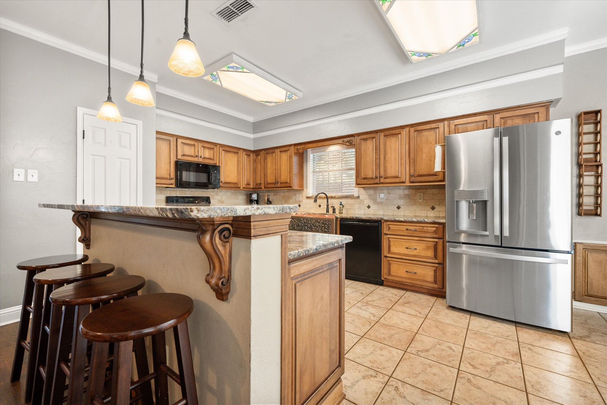 6111 Sandstone Drive Arlington TX 76001