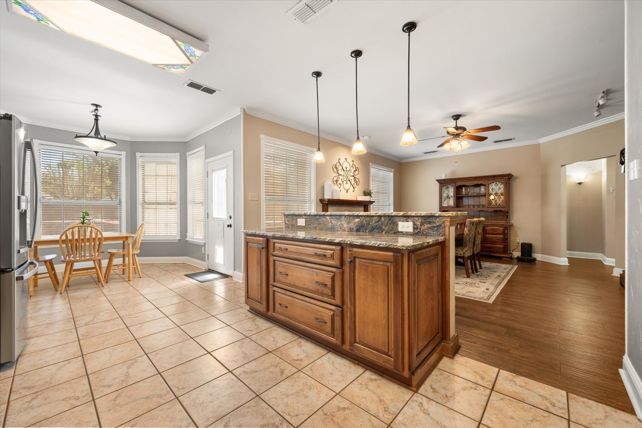 6111 Sandstone Drive Arlington TX 76001