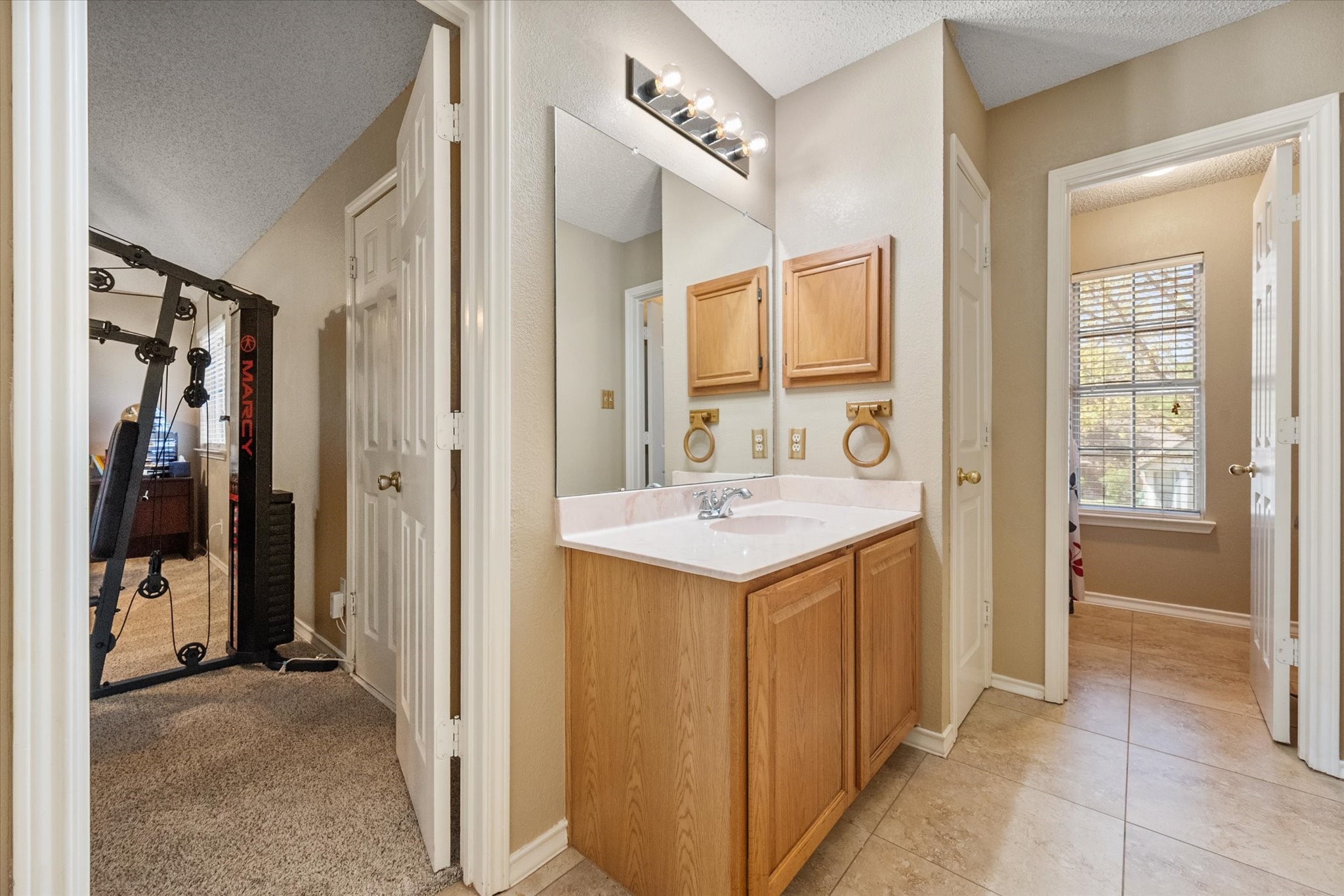 6111 Sandstone Drive Arlington TX 76001