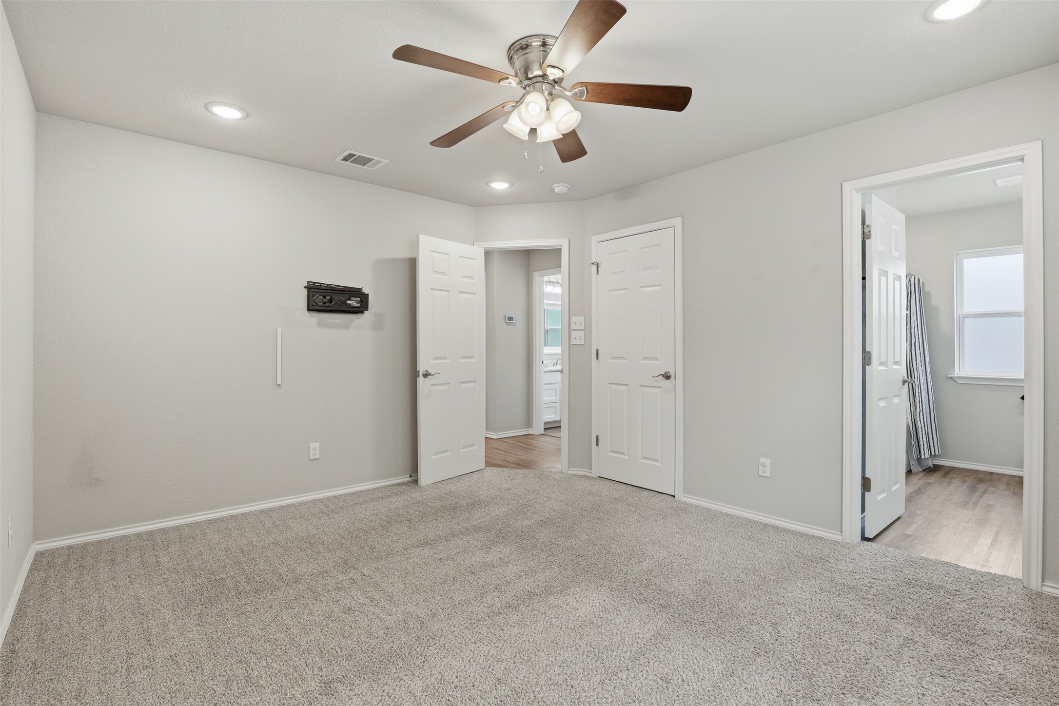 731 E Brown Street Cleburne TX 76031