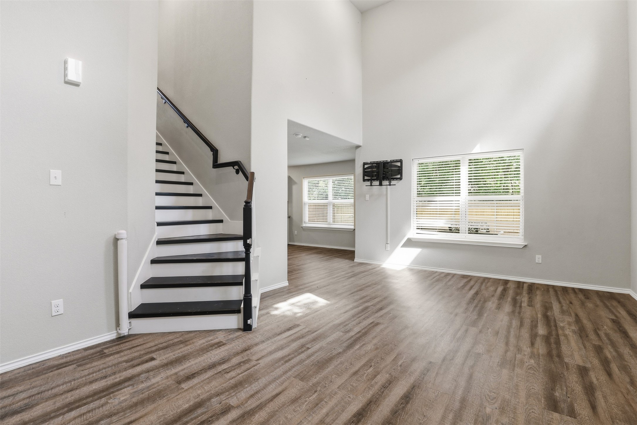 731 E Brown Street Cleburne TX 76031