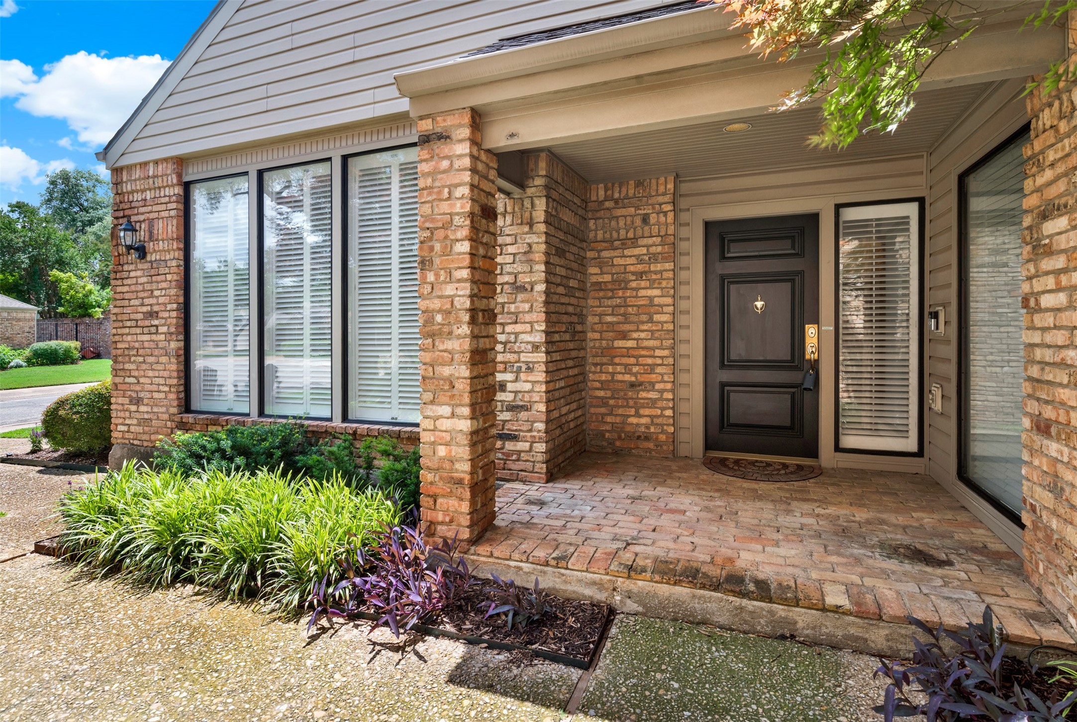 6527 Brook Lake Drive Dallas TX 75248