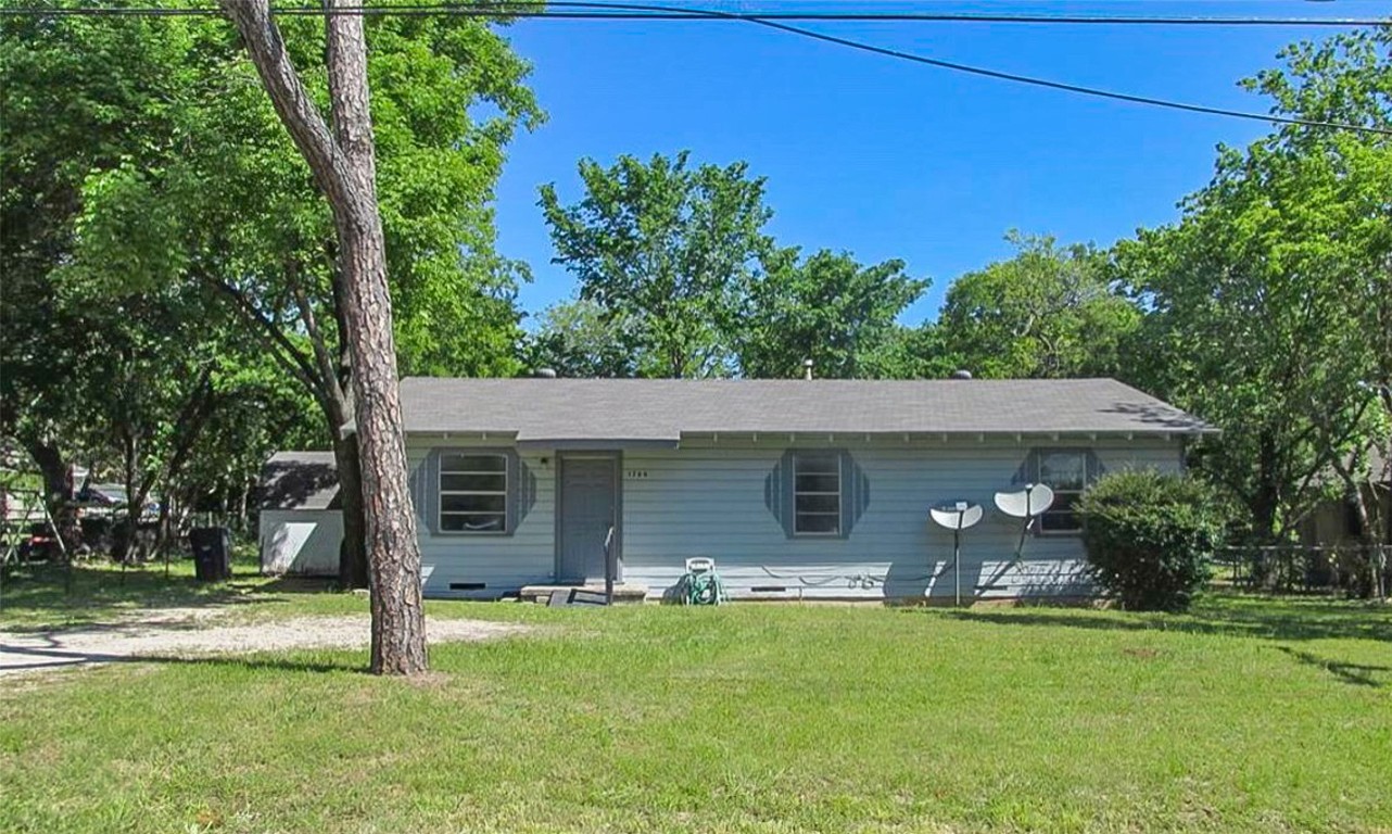 1709 Lattimore Street Denton TX 76209