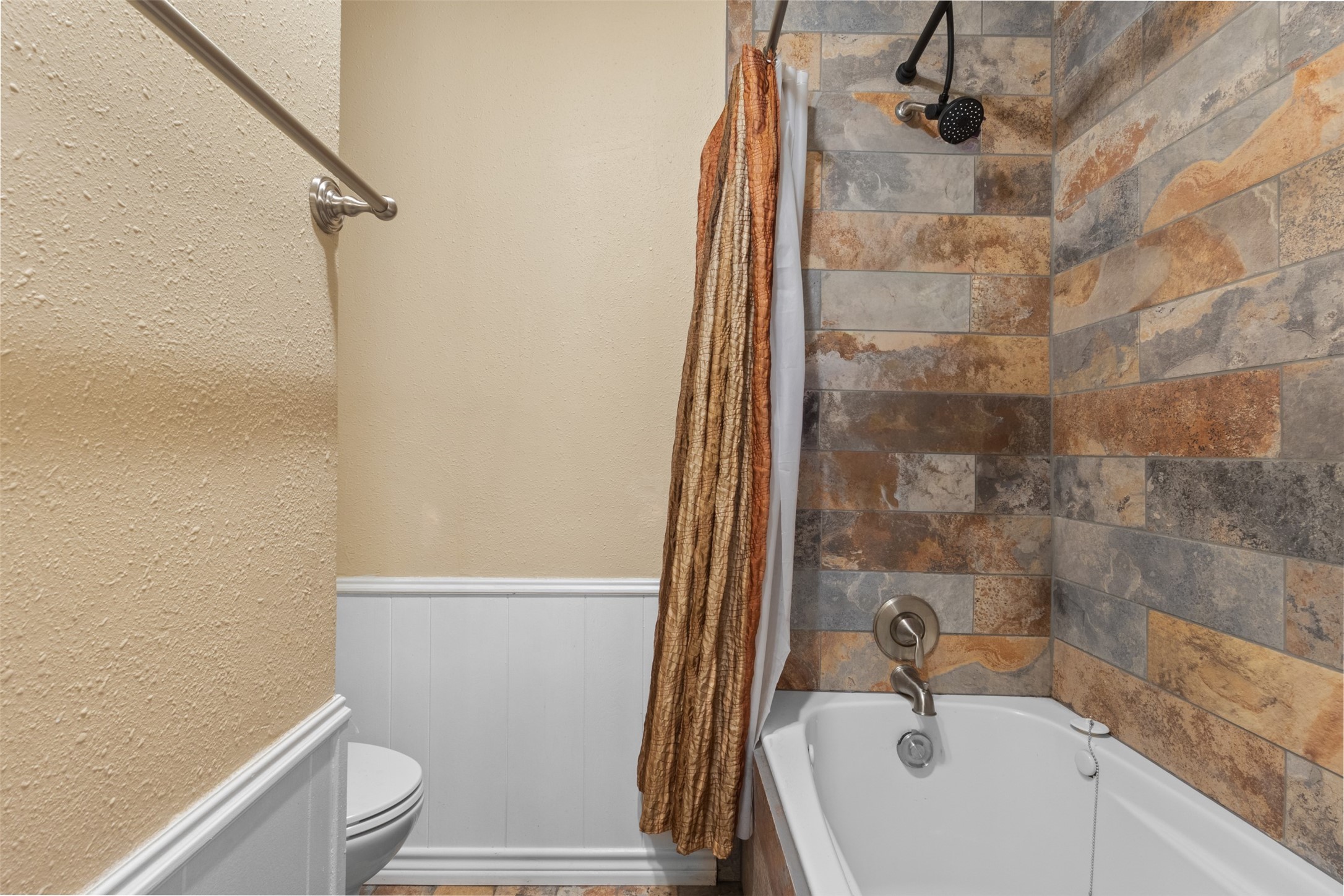 1617 Westridge Drive Hurst TX 76054