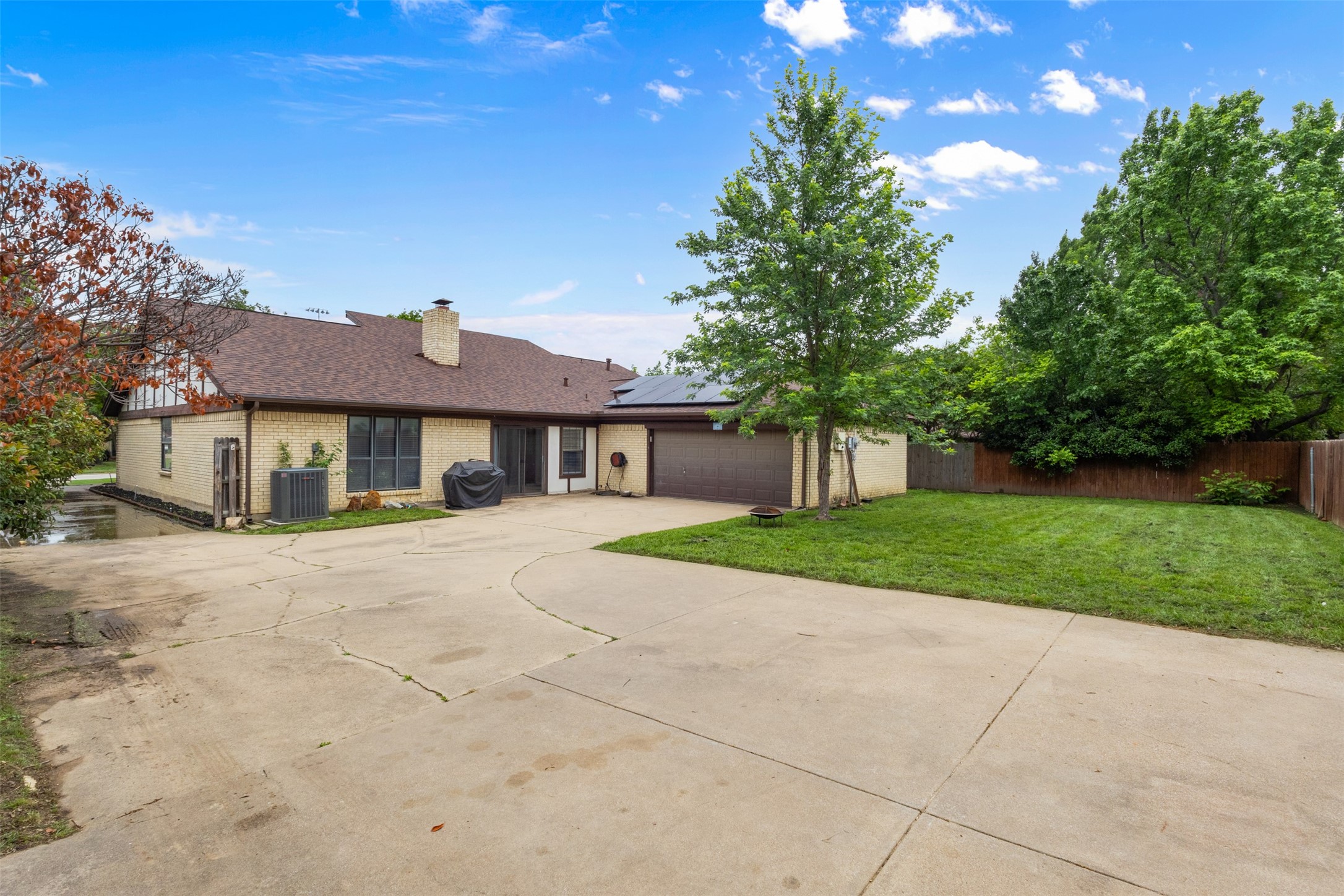 1617 Westridge Drive Hurst TX 76054
