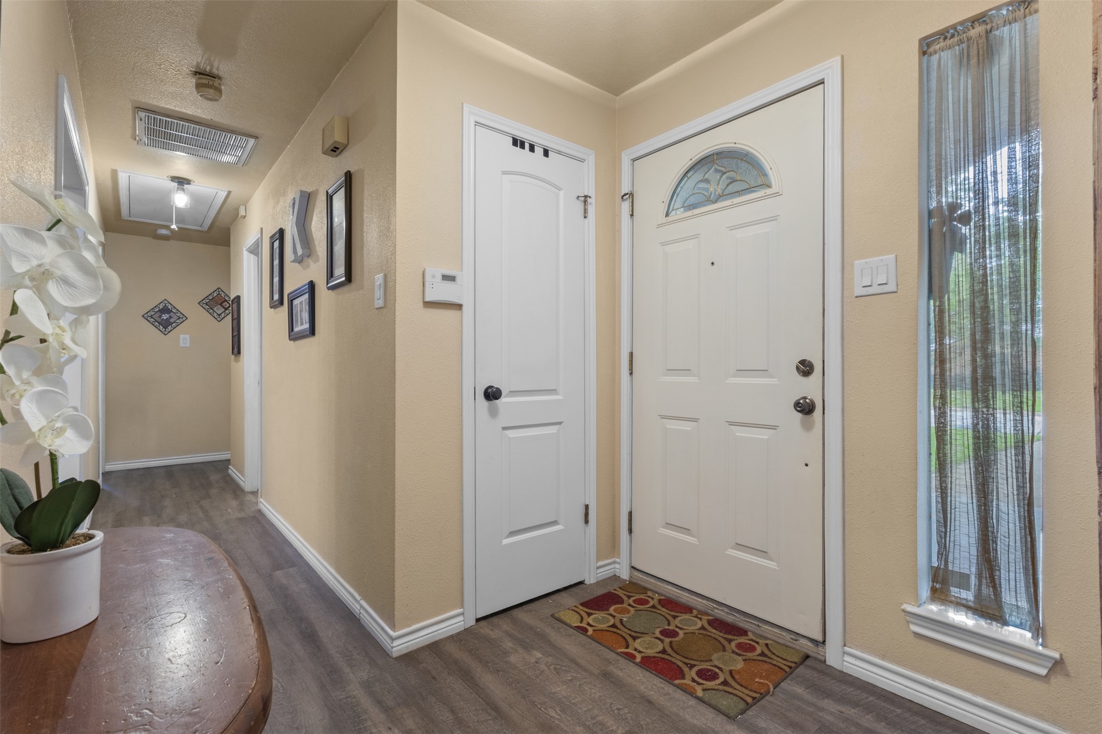 1617 Westridge Drive Hurst TX 76054