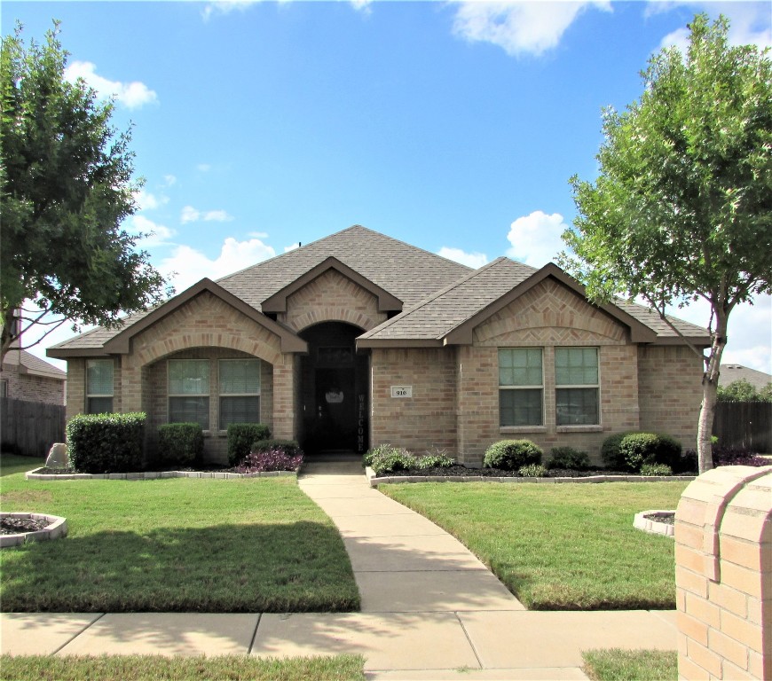 916 Mockingbird Lane Glenn Heights TX 75154