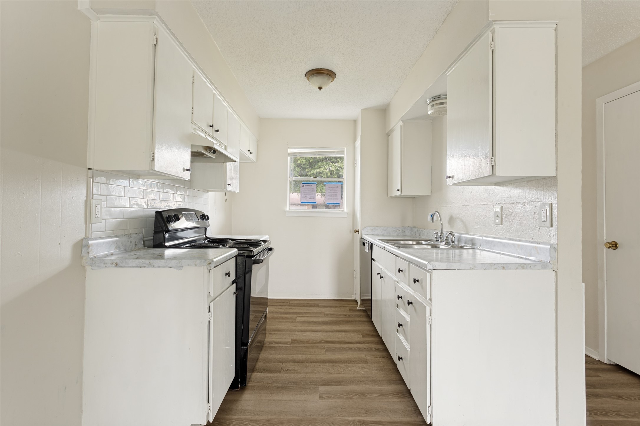 714 Shorecrest Drive Garland TX 75040