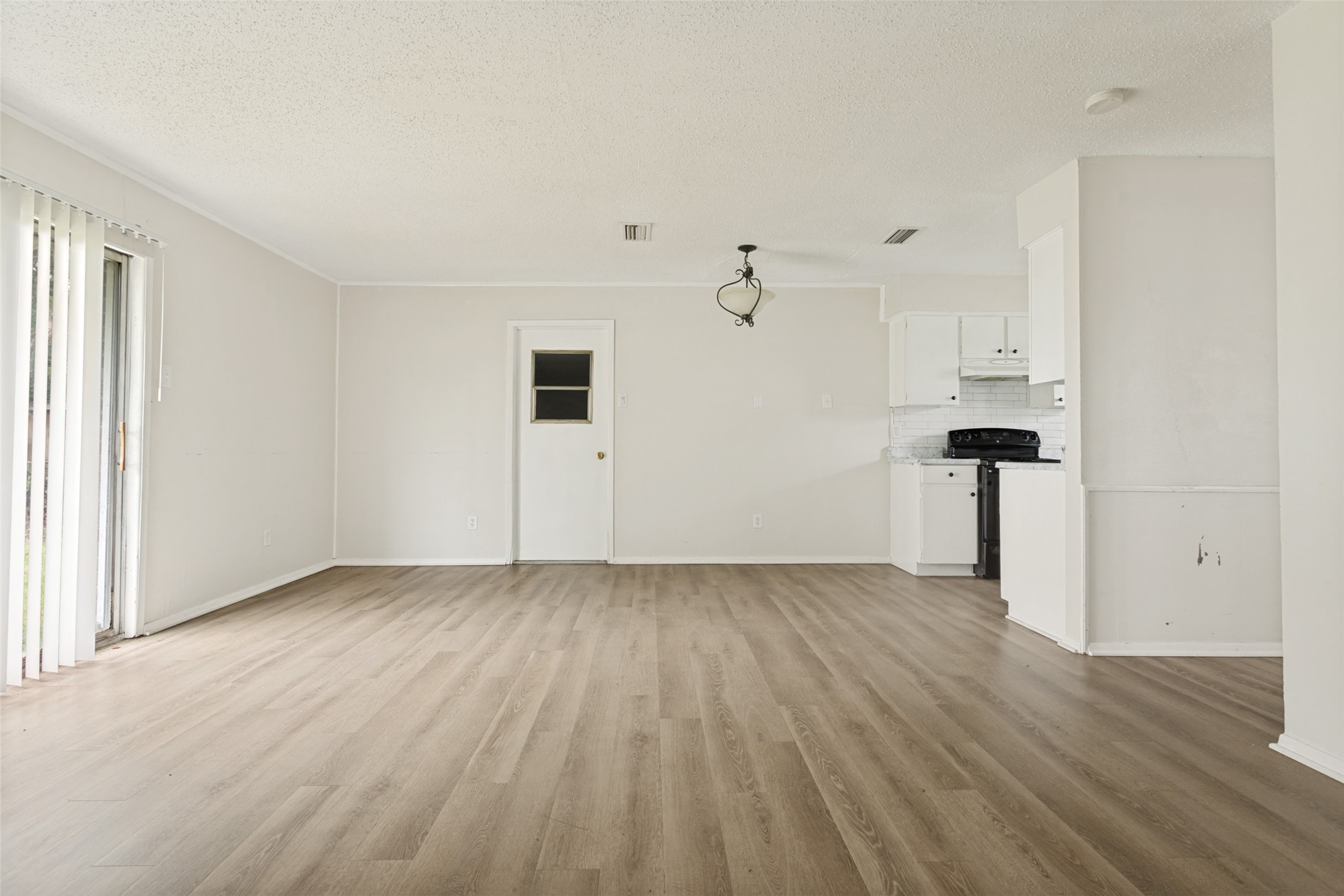 714 Shorecrest Drive Garland TX 75040