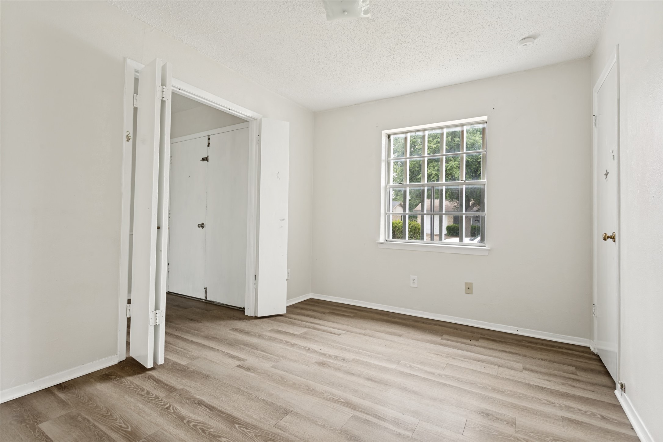 714 Shorecrest Drive Garland TX 75040
