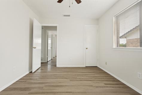 714 Shorecrest Drive Garland TX 75040