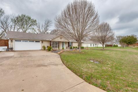 1013 Waterford Drive Waxahachie TX 75167