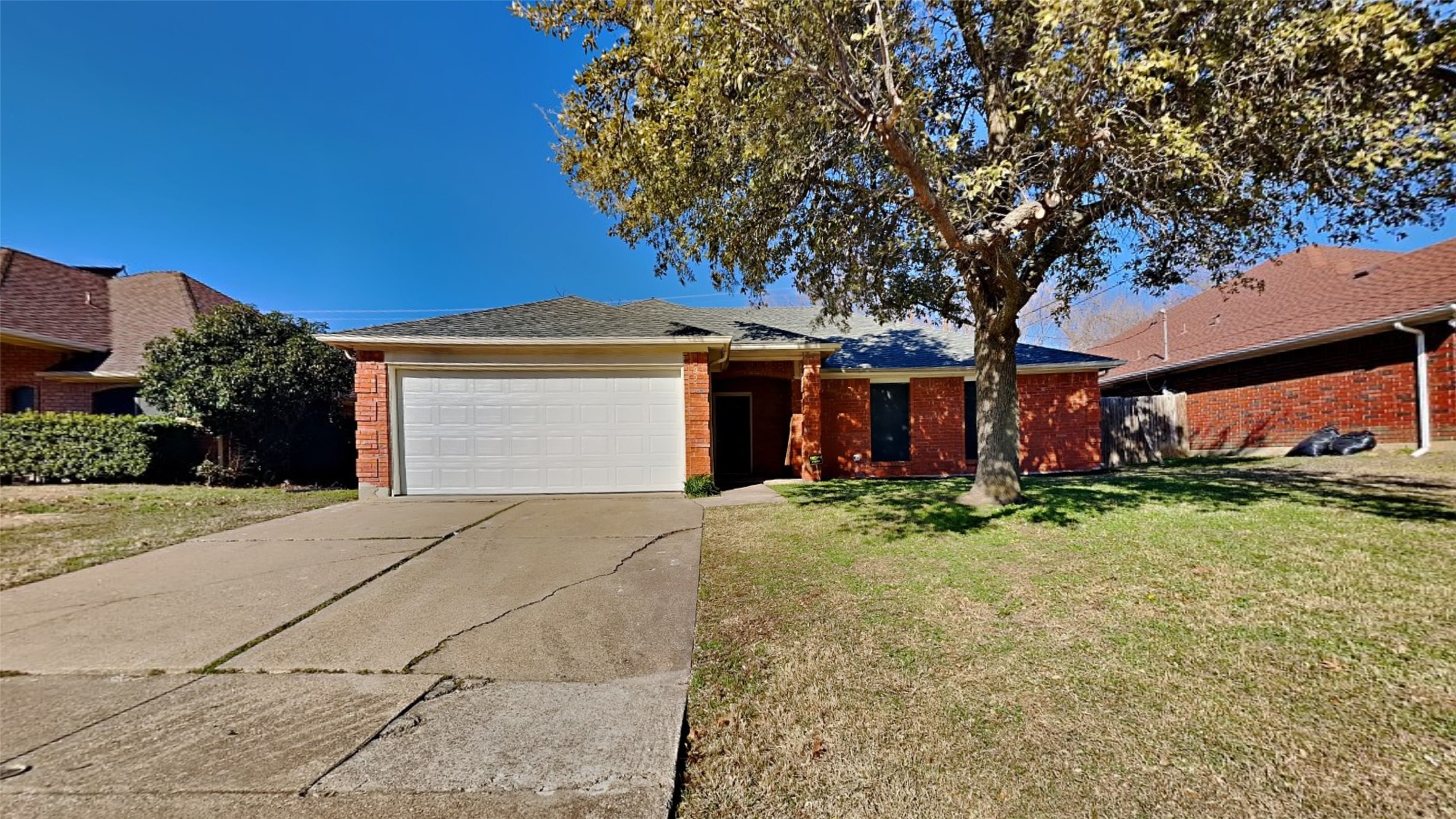 905 Meadowdale Road Arlington TX 76017