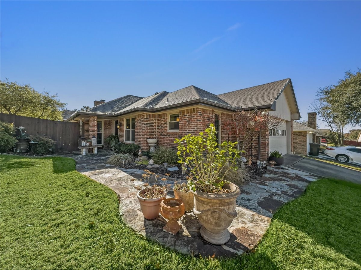 2206 Rockwood Drive Carrollton TX 75007