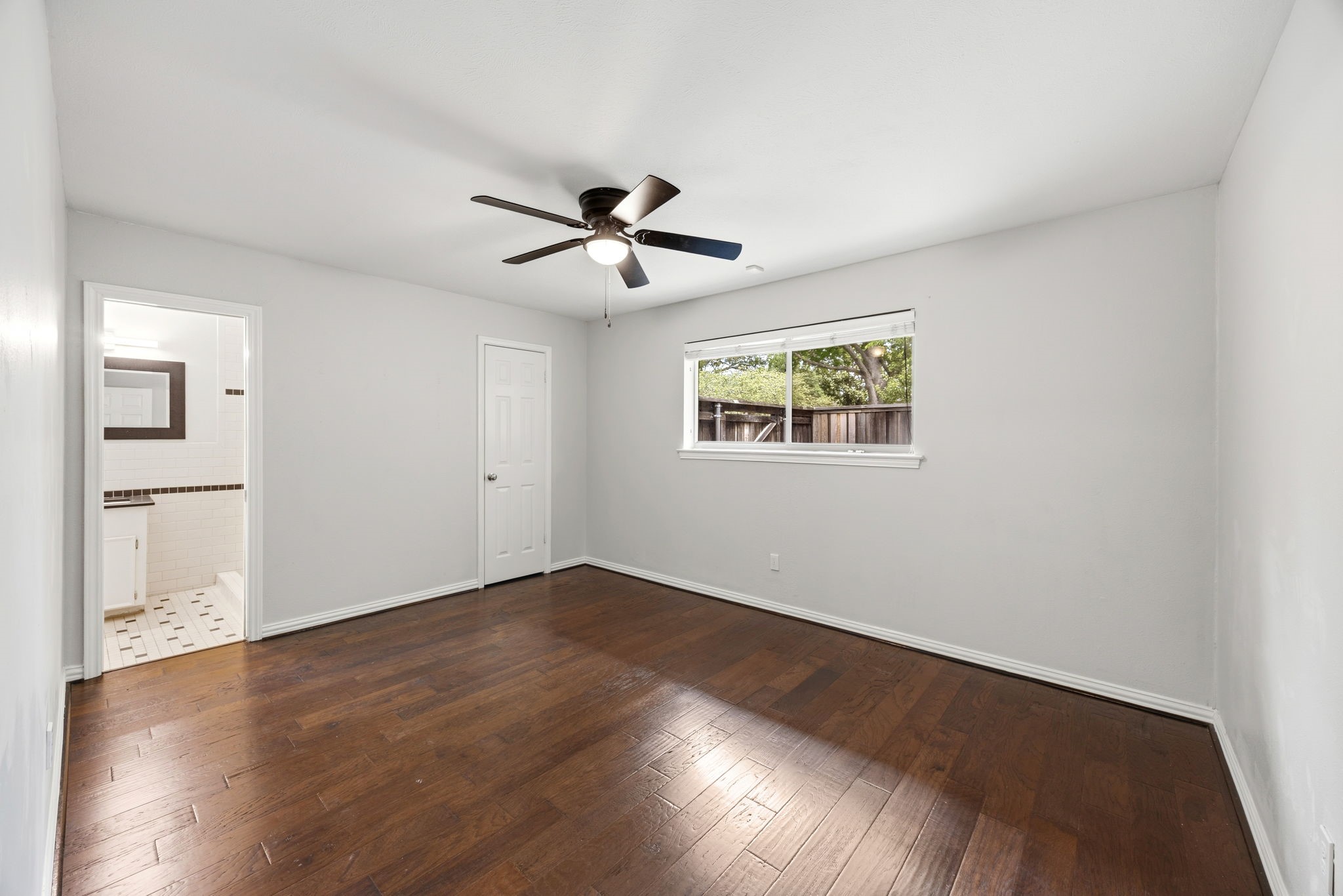 9424 Hunters Creek Drive Dallas TX 75243