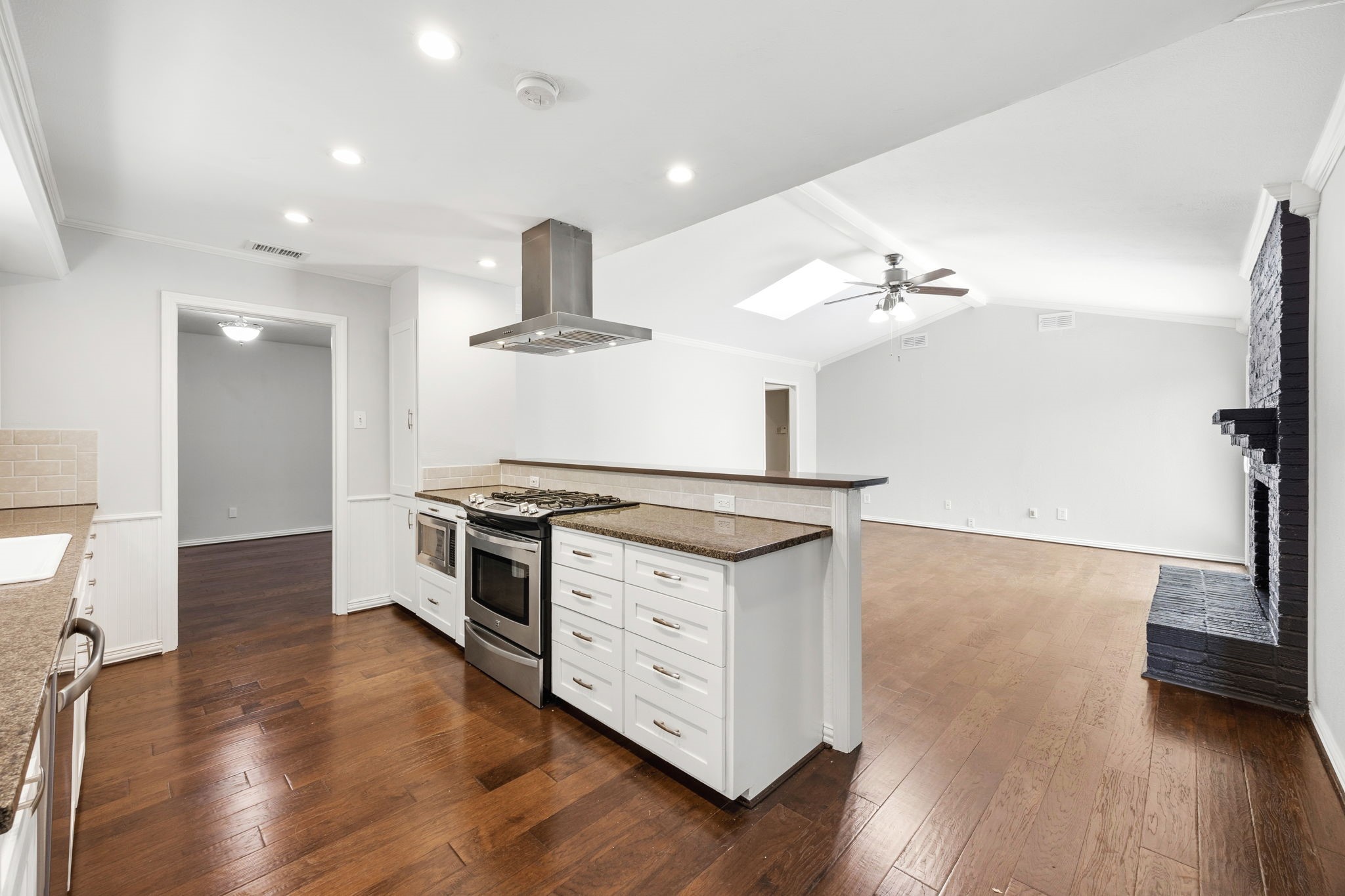 9424 Hunters Creek Drive Dallas TX 75243