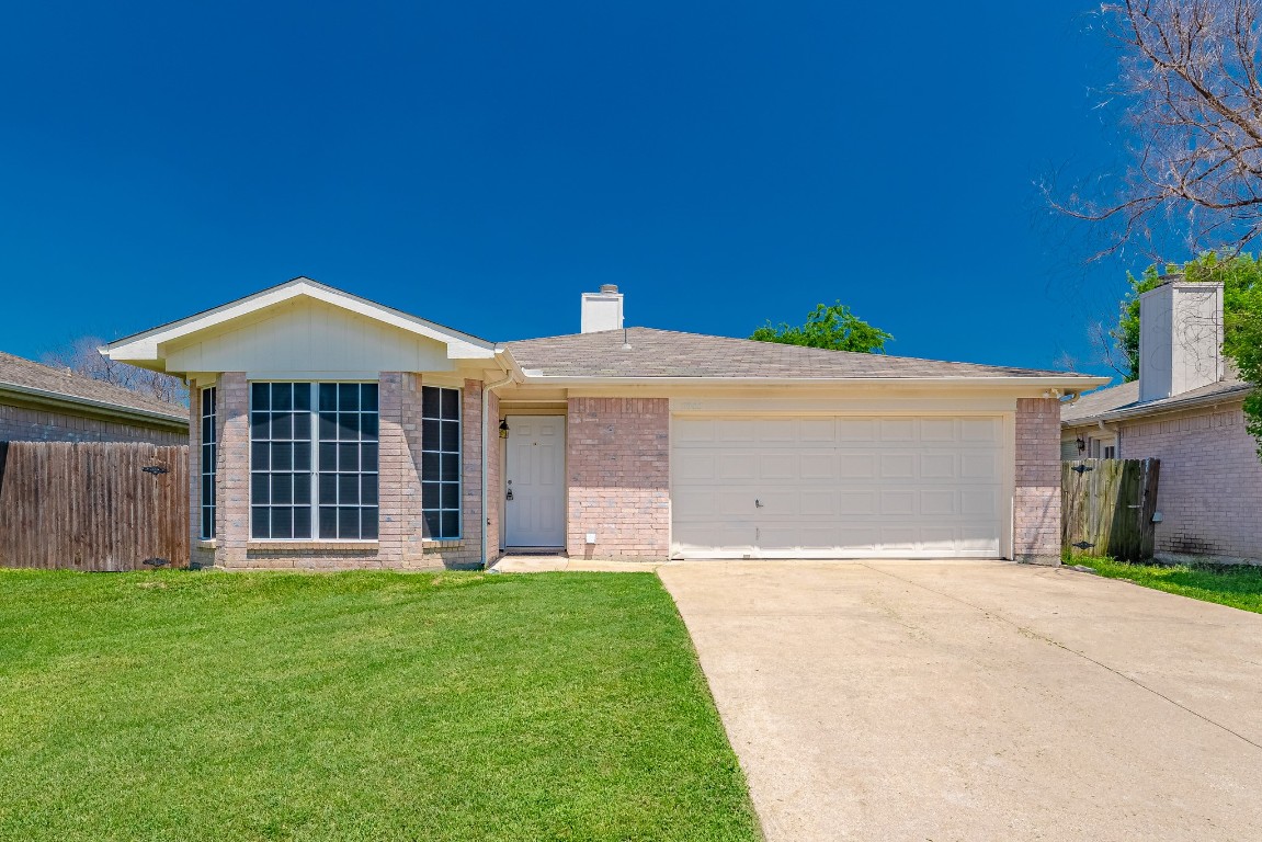 5905 King William Drive Arlington TX 76018