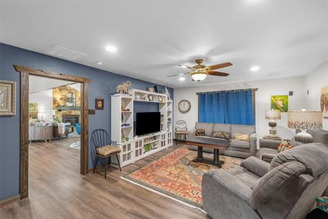 733 Rs County Road 1430 Point TX 75472