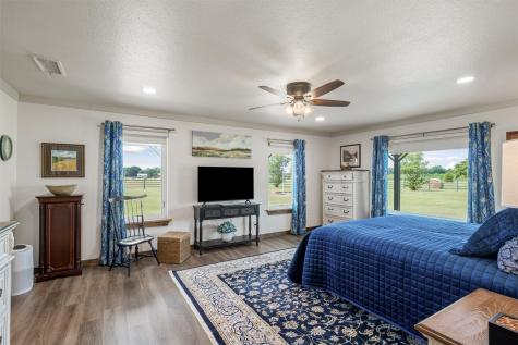 733 Rs County Road 1430 Point TX 75472