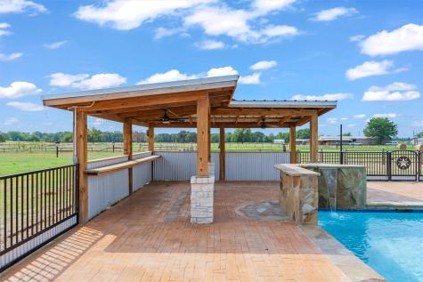 733 Rs County Road 1430 Point TX 75472
