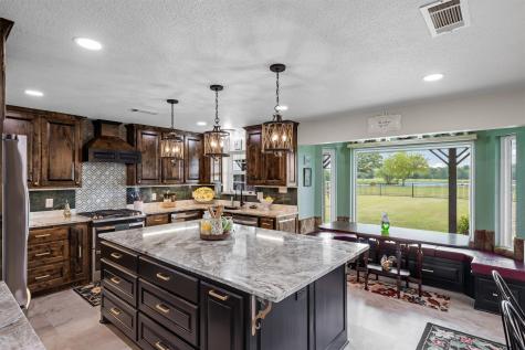 733 Rs County Road 1430 Point TX 75472