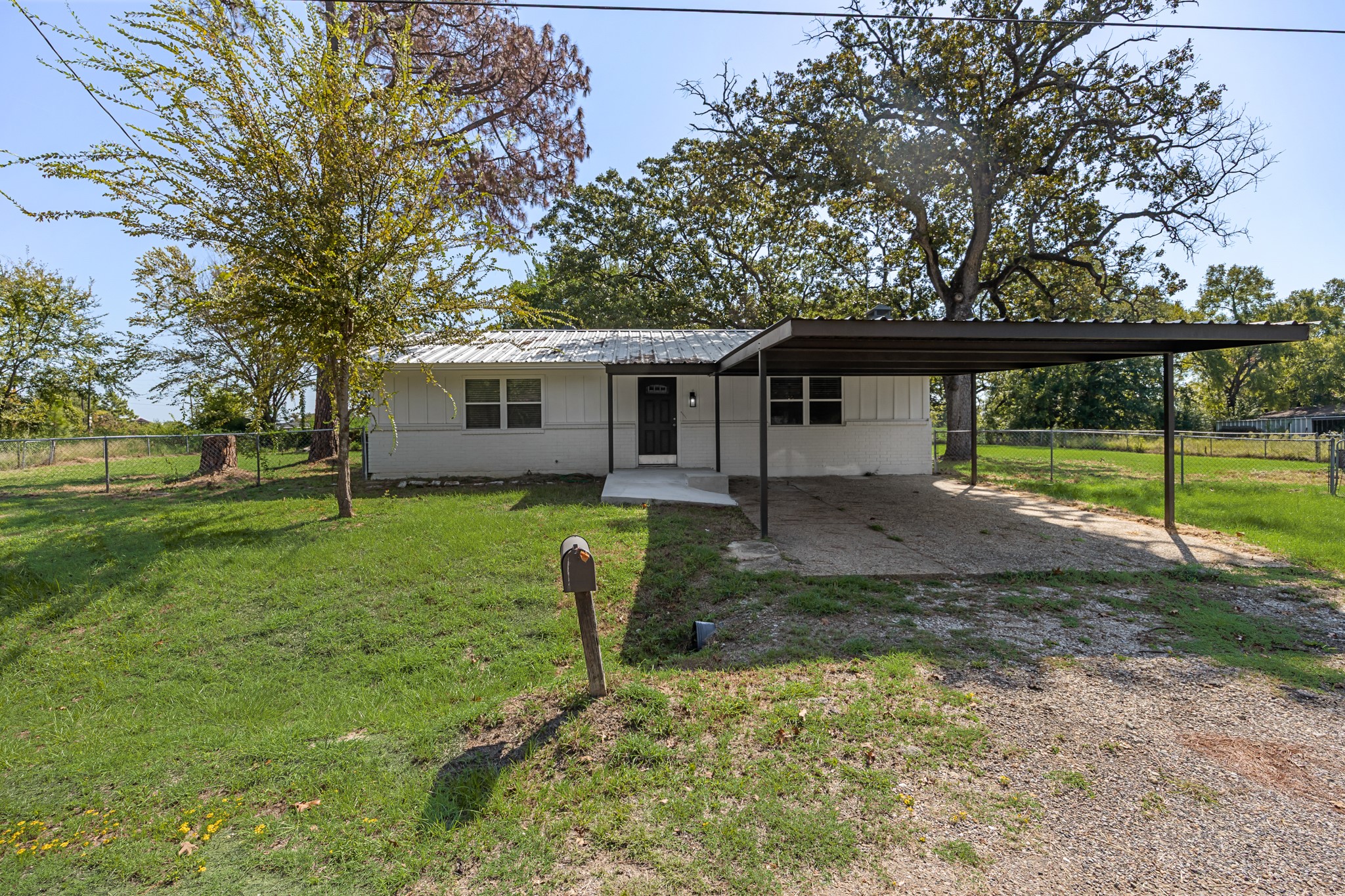 107 E Bayside Drive Mabank TX 75156