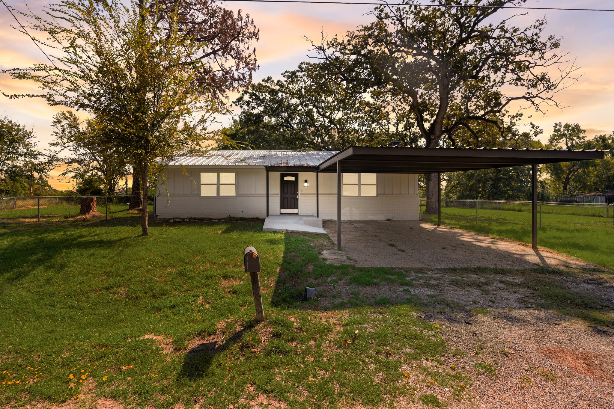 107 E Bayside Drive Mabank TX 75156