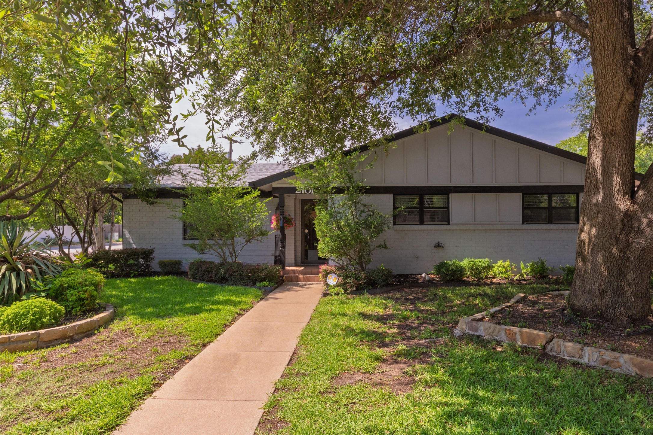 2101 Gettysburg Place Bedford TX 76022