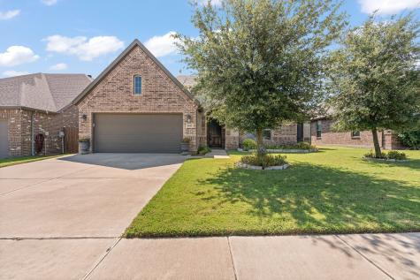 1643 Fraser Drive Burleson TX 76028