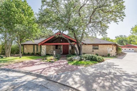 5913 Diamond Oaks Court Haltom City TX 76117