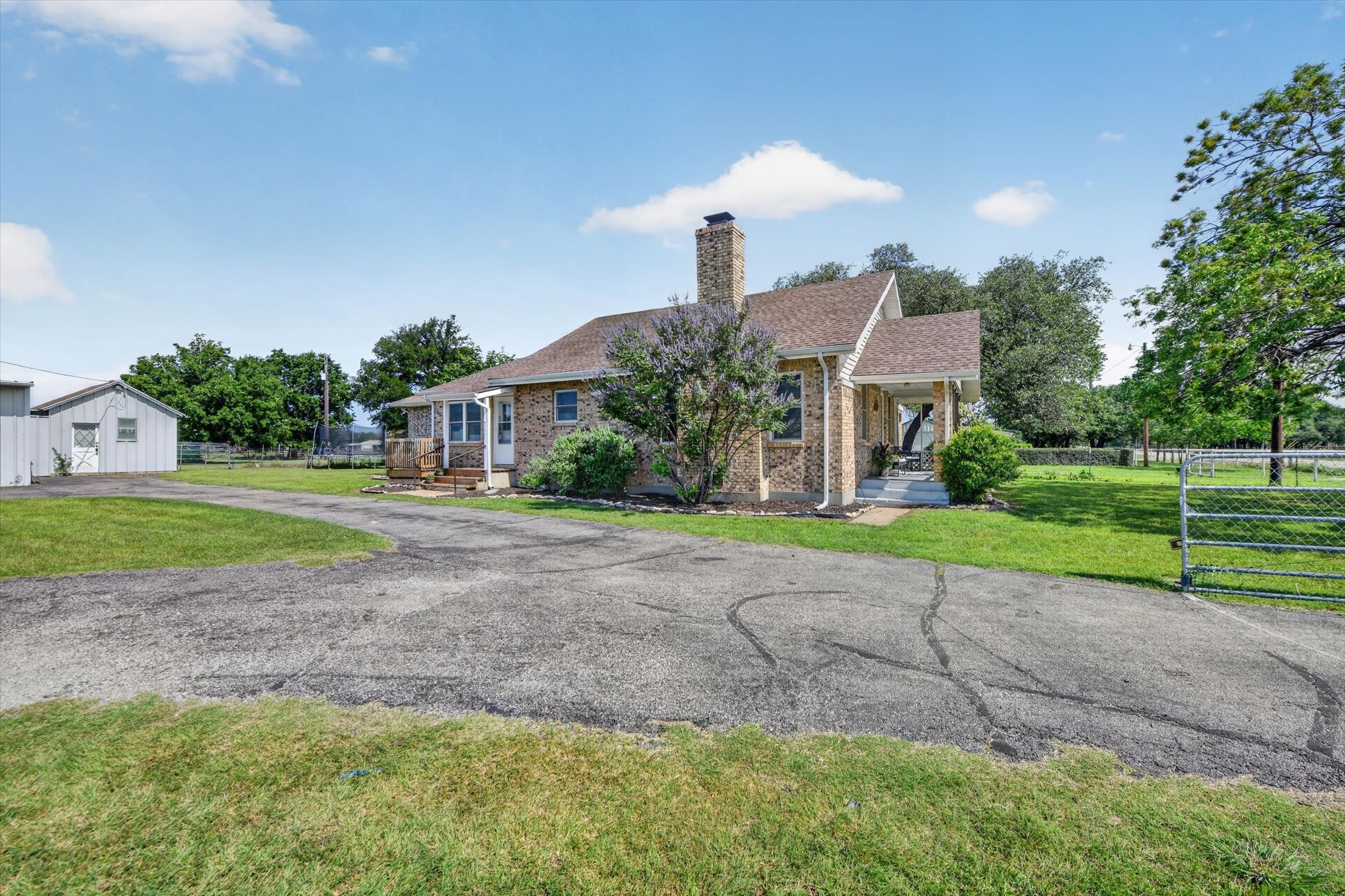 1808 Silver Creek Azle Road Azle TX 76020