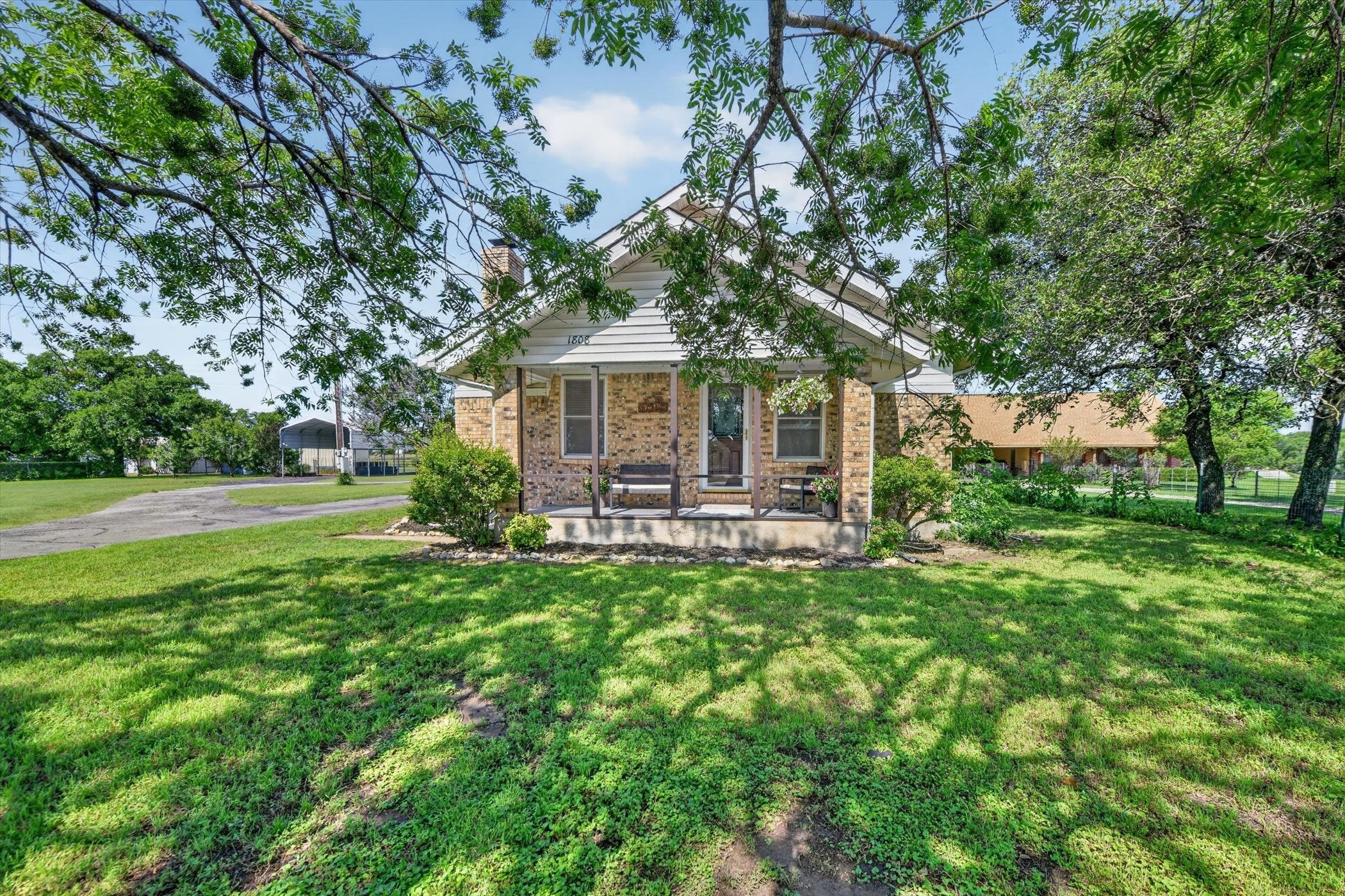 1808 Silver Creek Azle Road Azle TX 76020