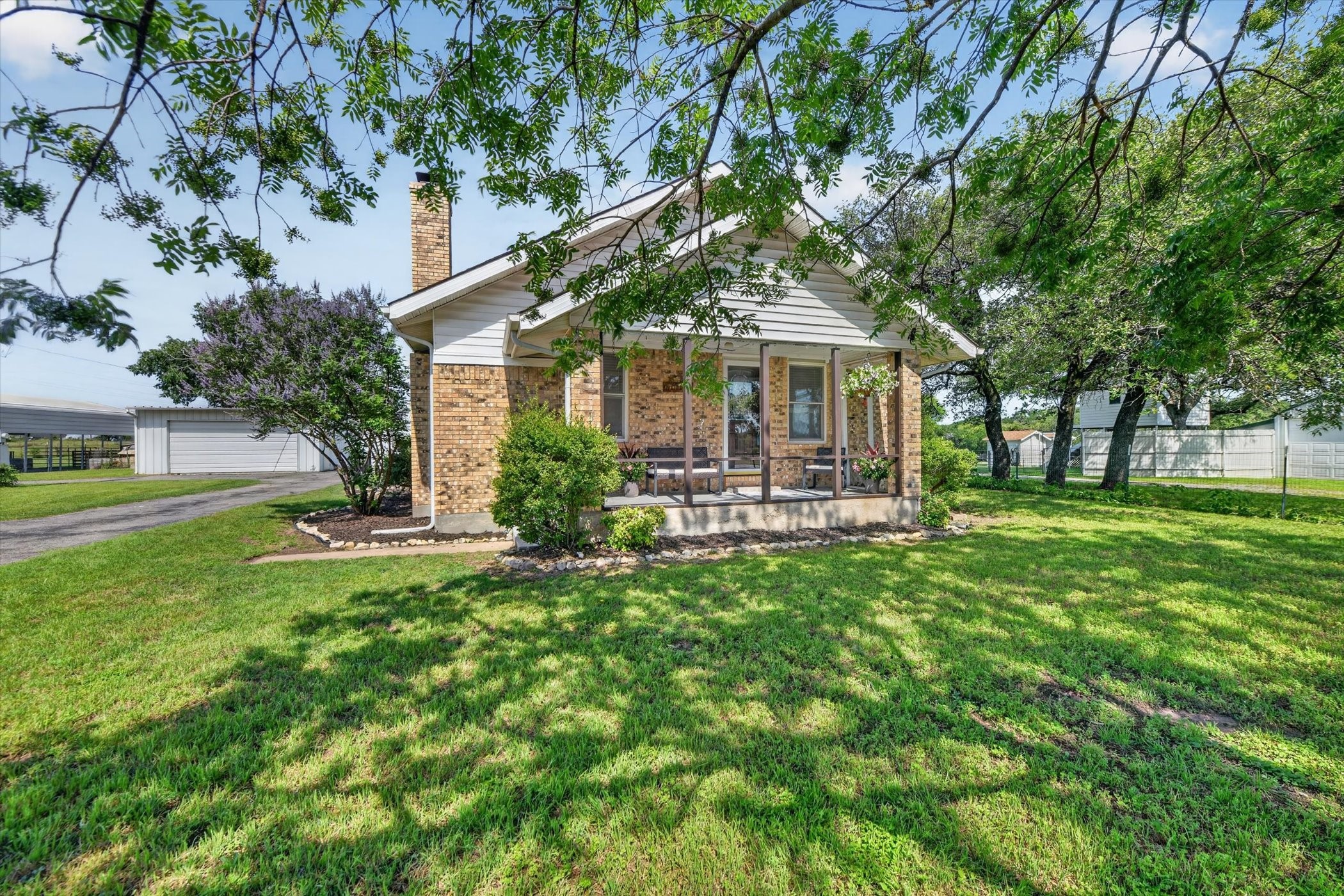 1808 Silver Creek Azle Road Azle TX 76020