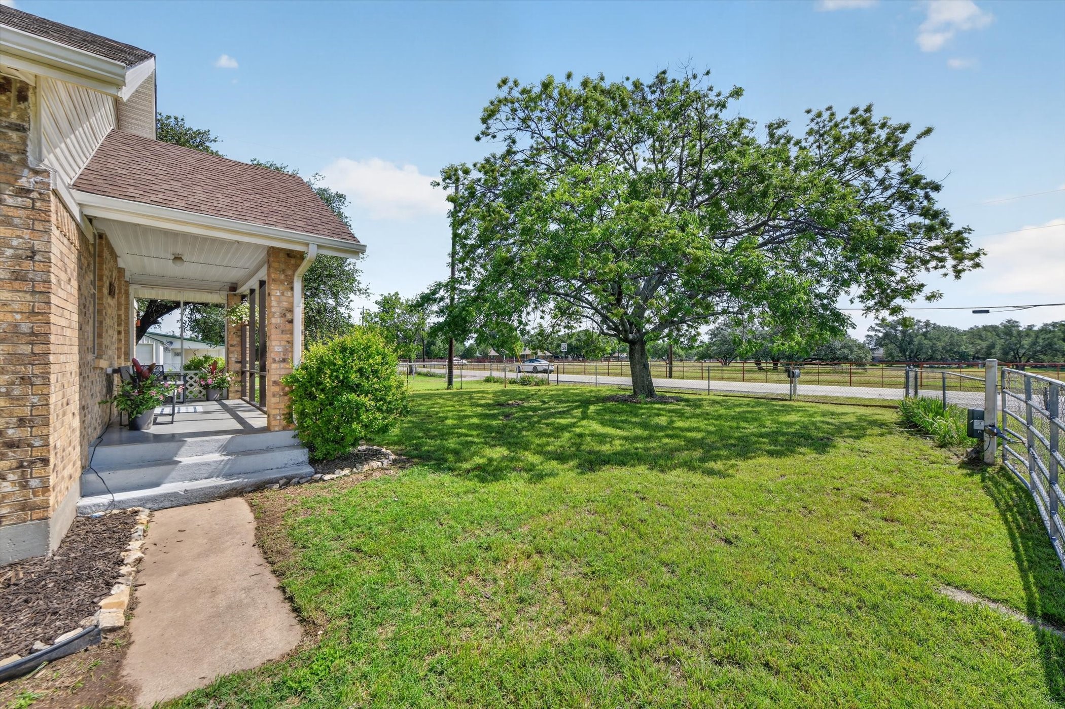 1808 Silver Creek Azle Road Azle TX 76020