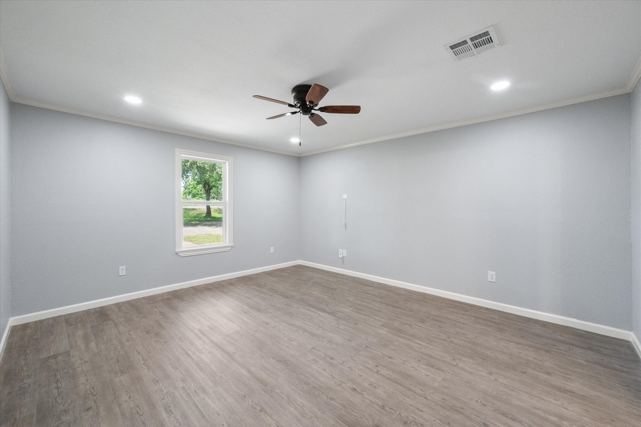 1009 N Spikes Road Corsicana TX 75110