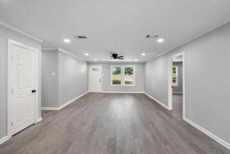 1009 N Spikes Road Corsicana TX 75110