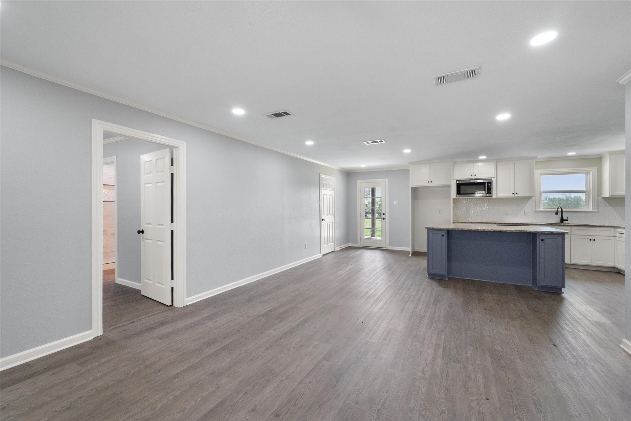 1009 N Spikes Road Corsicana TX 75110