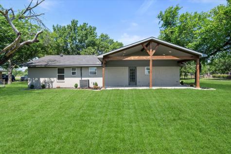 1009 N Spikes Road Corsicana TX 75110