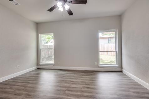 829 Foxridge Drive Arlington TX 76017