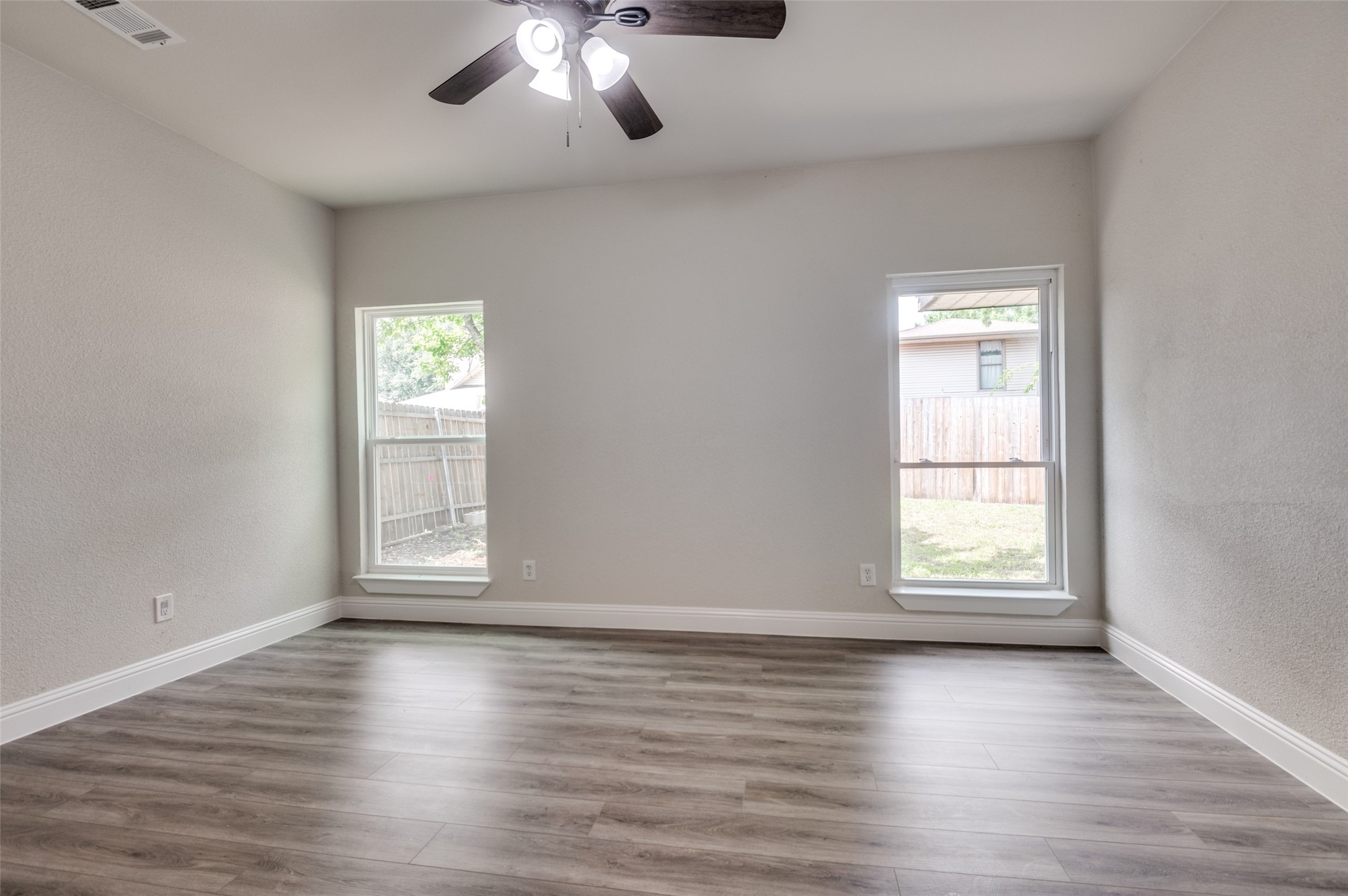 829 Foxridge Drive Arlington TX 76017