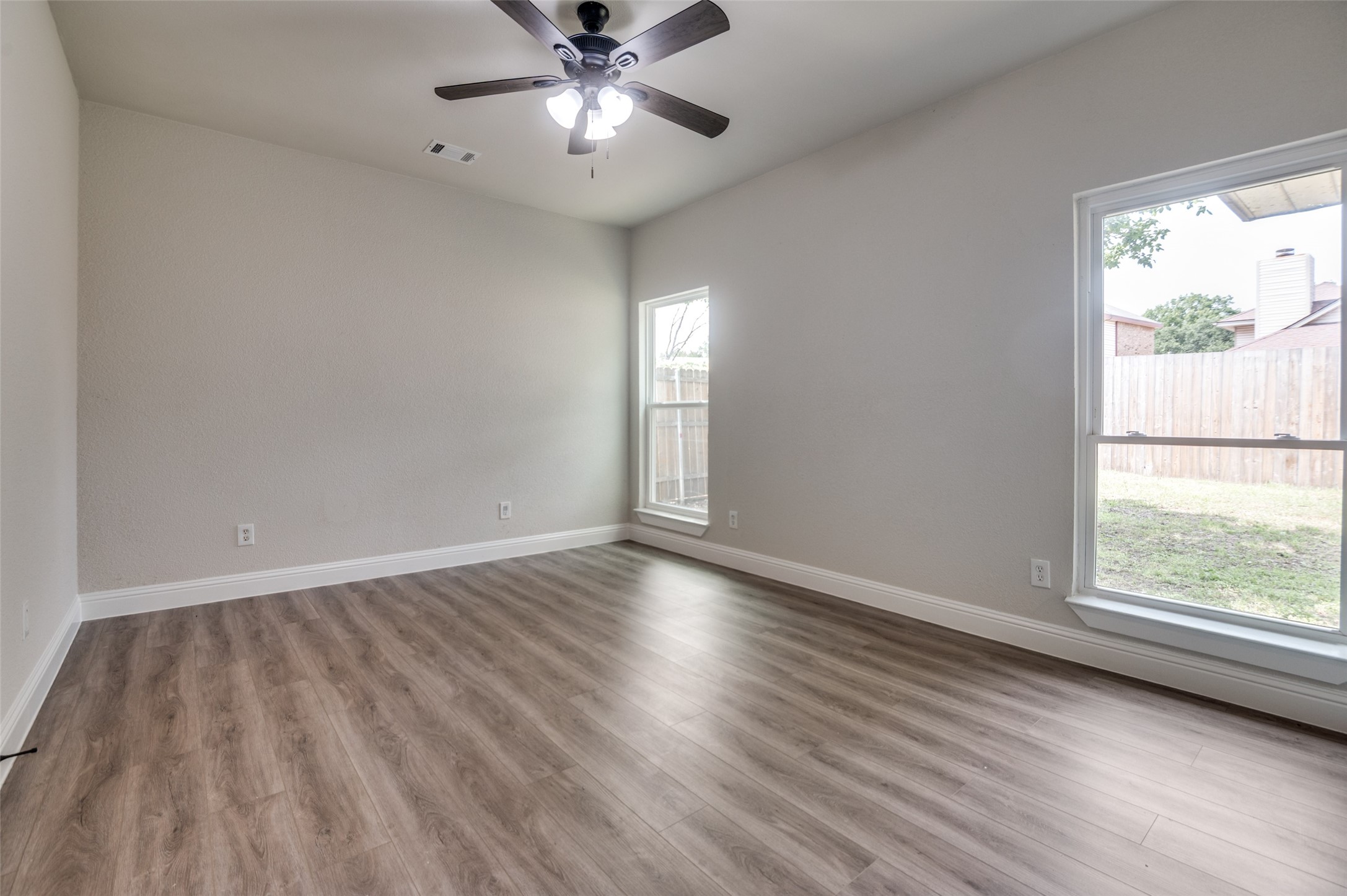 829 Foxridge Drive Arlington TX 76017