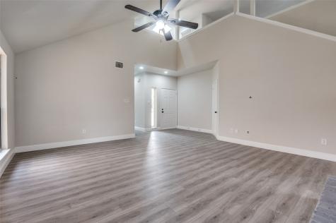 829 Foxridge Drive Arlington TX 76017