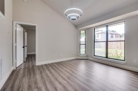 829 Foxridge Drive Arlington TX 76017