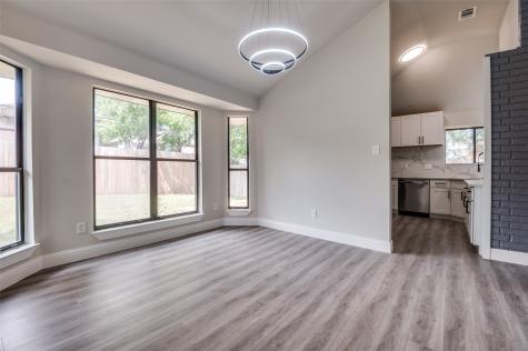 829 Foxridge Drive Arlington TX 76017