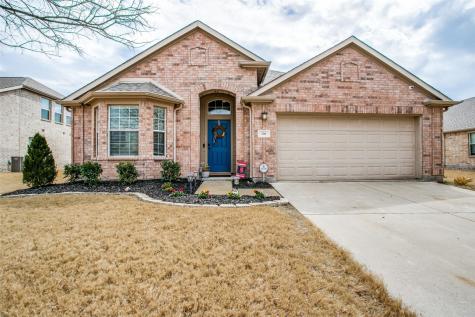 106 Broken Arrow Street Waxahachie TX 75165