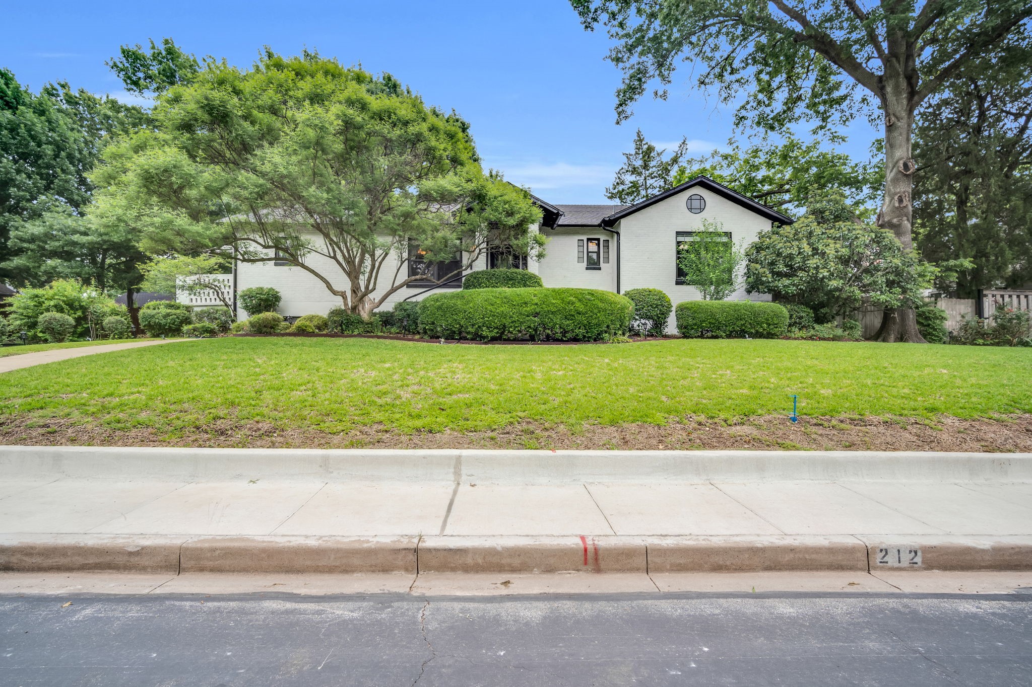 212 Harbin Avenue Waxahachie TX 75165