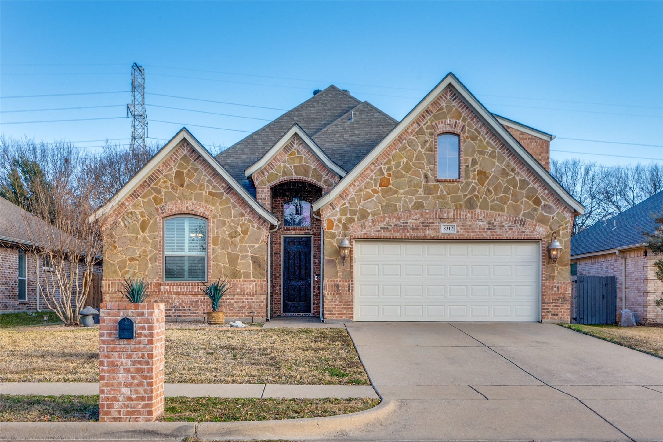 8312 Teja Trail Benbrook TX 76126